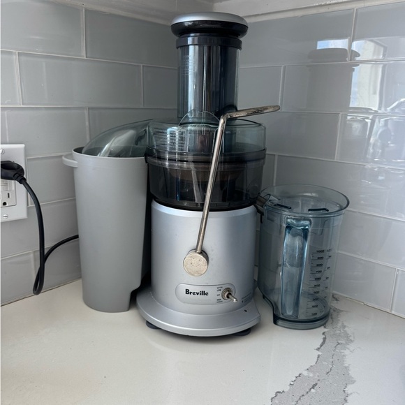 Breville the Juice Fountain® Plus - Picture 3 of 3